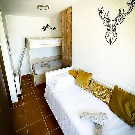 Warehouse Apartment *