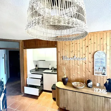 Apartment Warehouse *